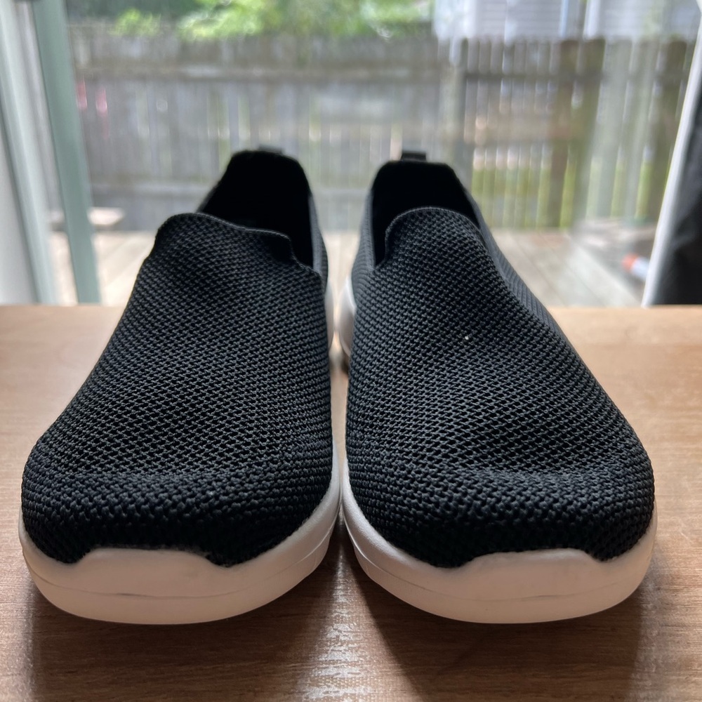 Sketchers Go Walk Joy Women’s